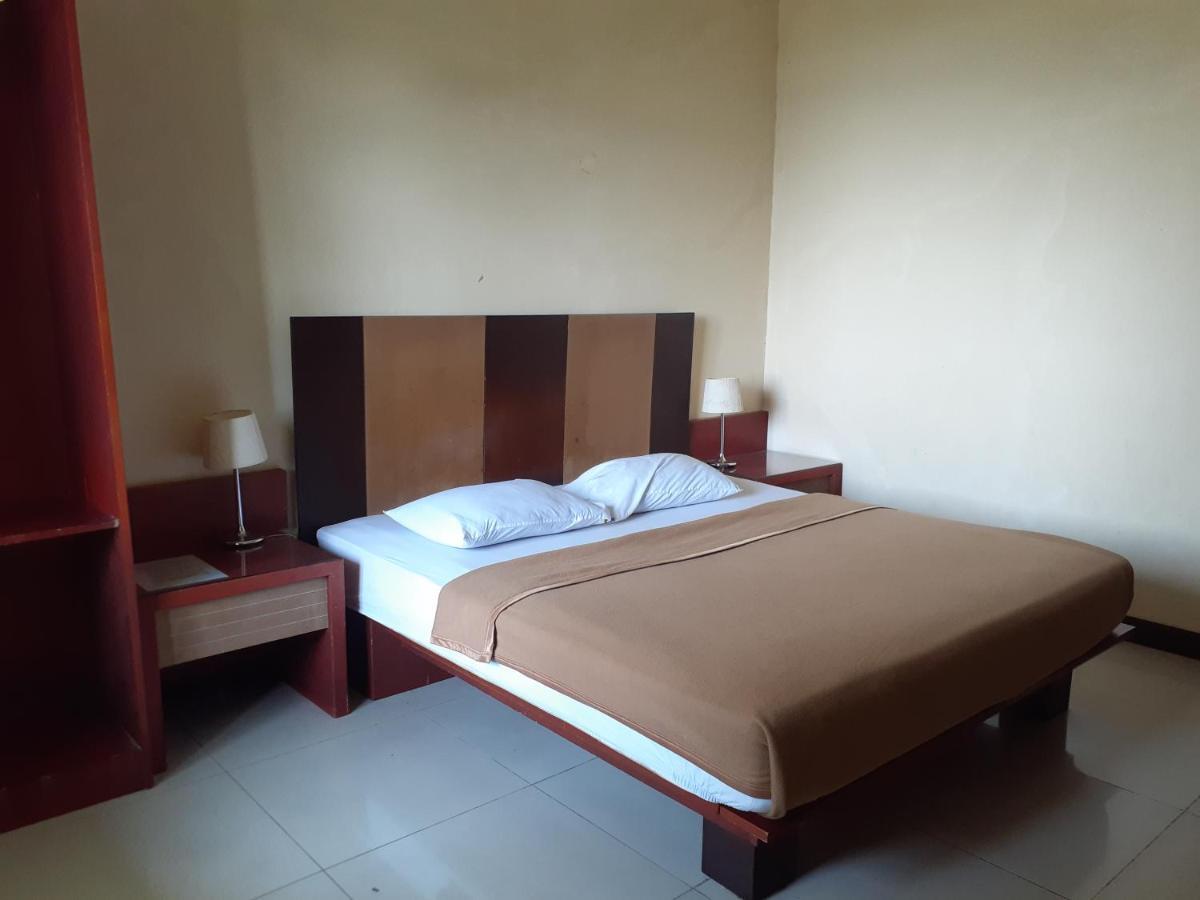 Surya Hotel & Resort Baturraden Exterior foto